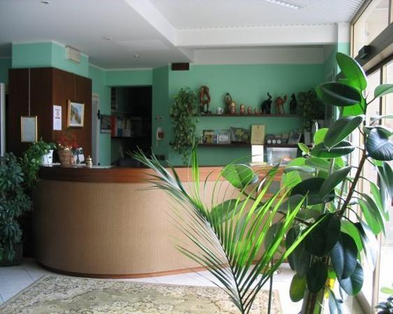 Hotel Sonia Триест Интериор снимка