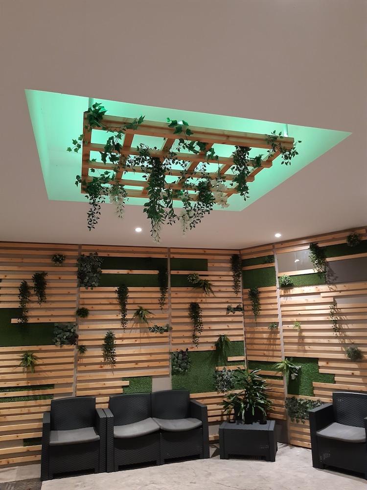 Hotel Sonia Триест Екстериор снимка