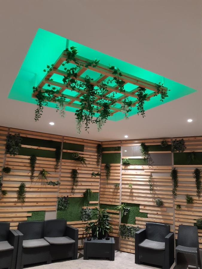 Hotel Sonia Триест Екстериор снимка