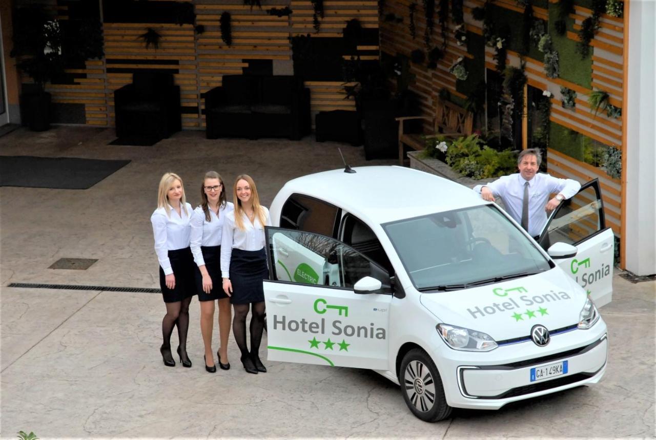 Hotel Sonia Триест Екстериор снимка